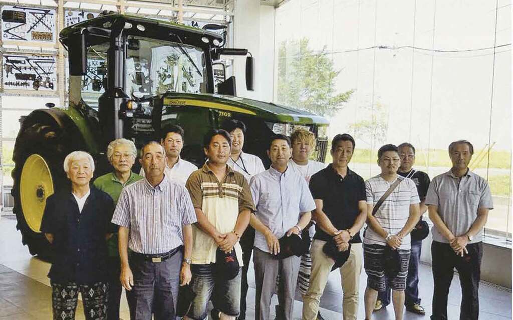 写真1北斗市水稲採種組合の組合員の皆さん
